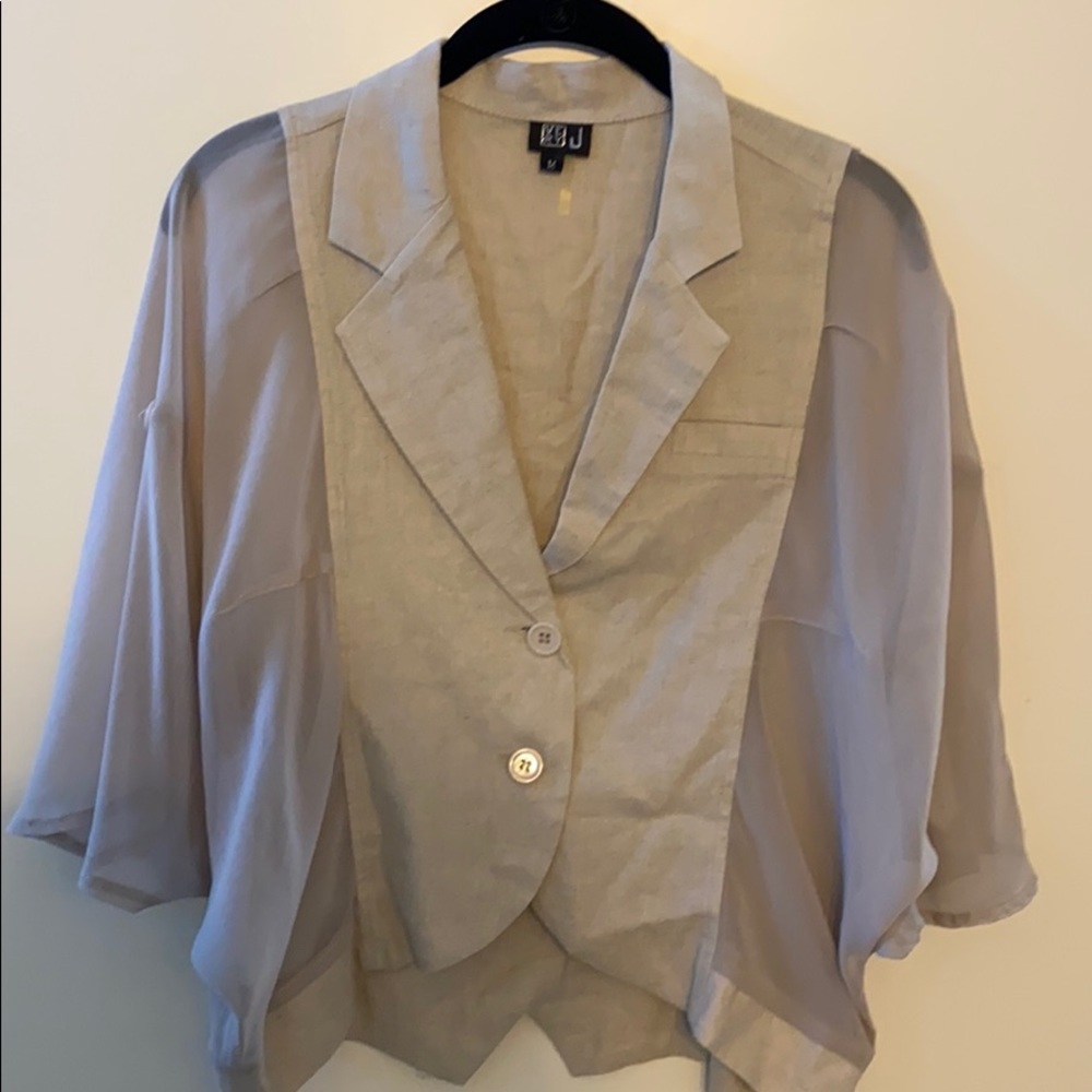 Linen and chiffon sleeve top